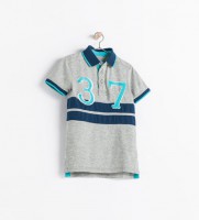 polo con aplique 
